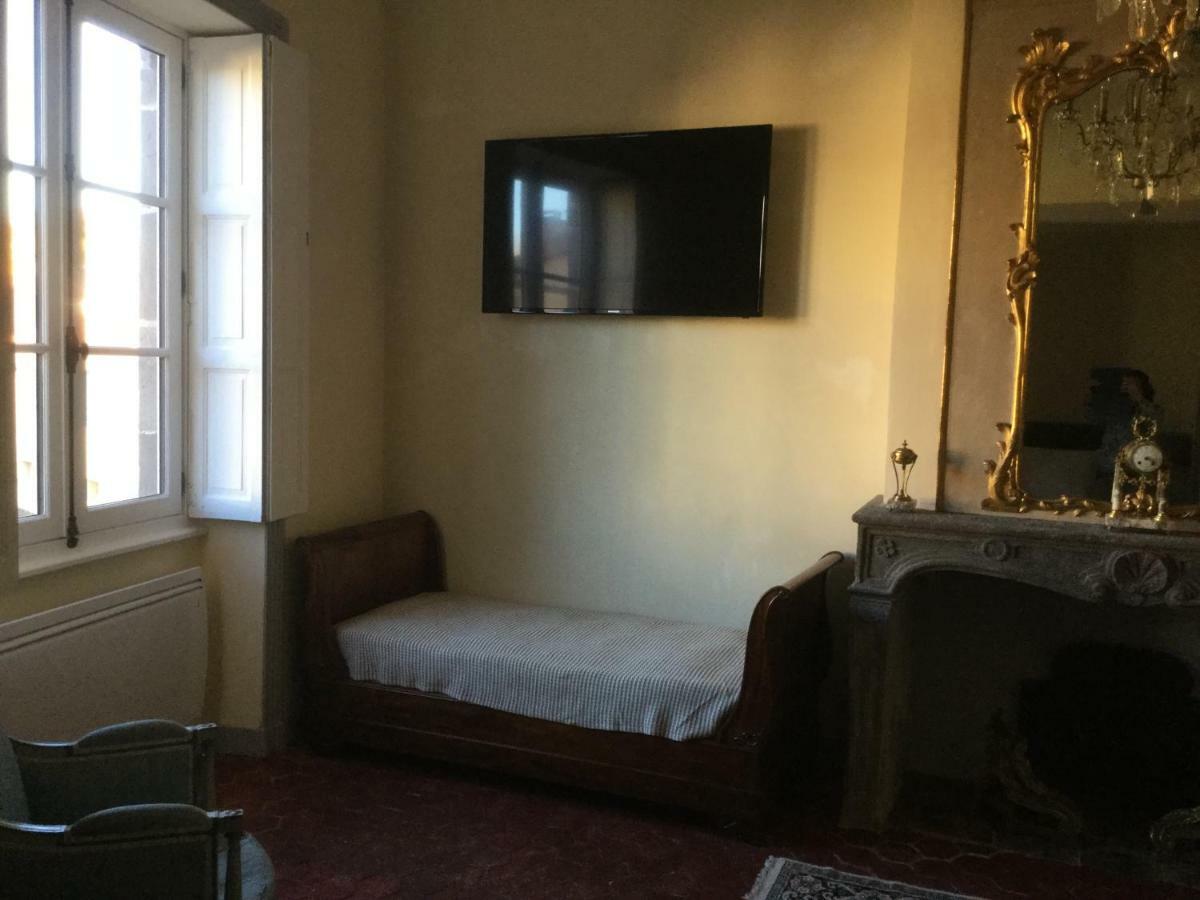 Manoir D'Aubeterre Hotel Marsat ภายนอก รูปภาพ